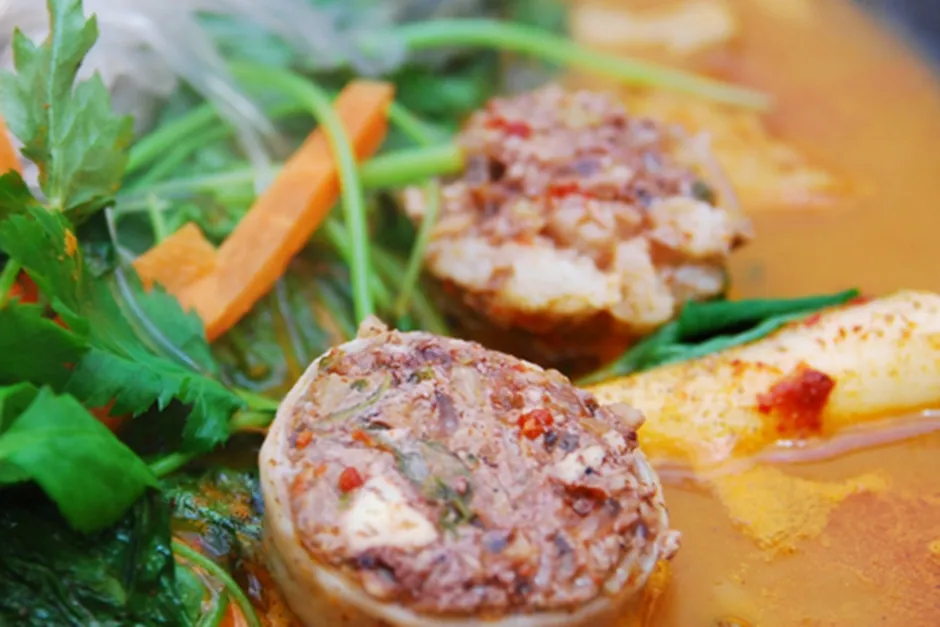 알천 순대곱창전골 전문점