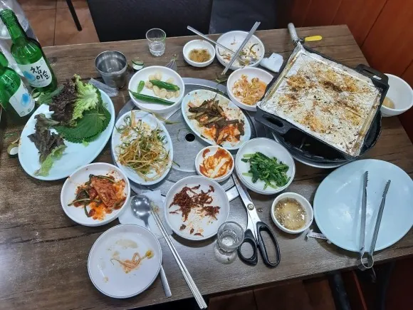 보건옥 · 원문 게시 당시 방문 사진 (2021-06-25T14:46:43+09:00). 보건옥 현장 간판·실내·불고기·삼겹살 직접 방문 사진. ND 원본 전체 프레임 유지.