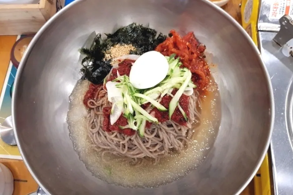 뱅뱅막국수