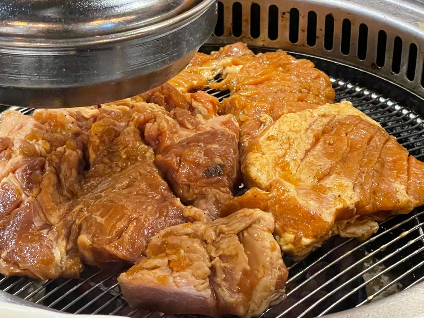 화포식당 한남점 · 원문 게시 당시 방문 사진 (2022-06-01T13:42:51+09:00). 원문 지점·방문 서술과 현장 간판·공간·음식 사진을 대조해 직접 촬영 및 대상 귀속 확인.