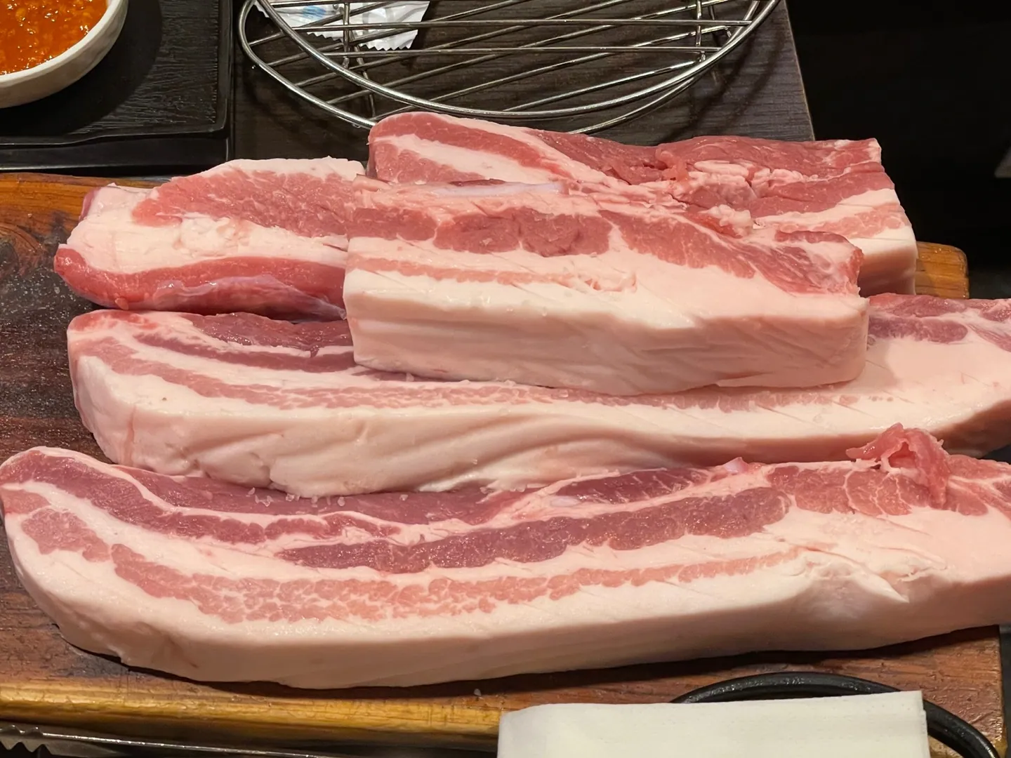화포식당 한남점 · 원문 게시 당시 방문 사진 (2022-06-01T13:42:51+09:00). 원문 지점·방문 서술과 현장 간판·공간·음식 사진을 대조해 직접 촬영 및 대상 귀속 확인.