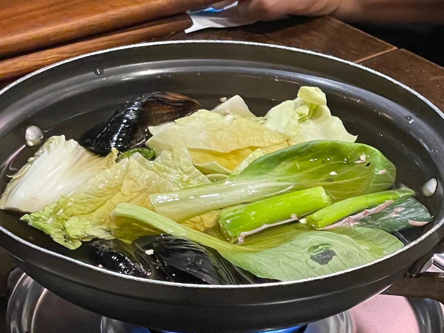 화포식당 한남점 · 원문 게시 당시 방문 사진 (2022-06-01T13:42:51+09:00). 원문 지점·방문 서술과 현장 간판·공간·음식 사진을 대조해 직접 촬영 및 대상 귀속 확인.