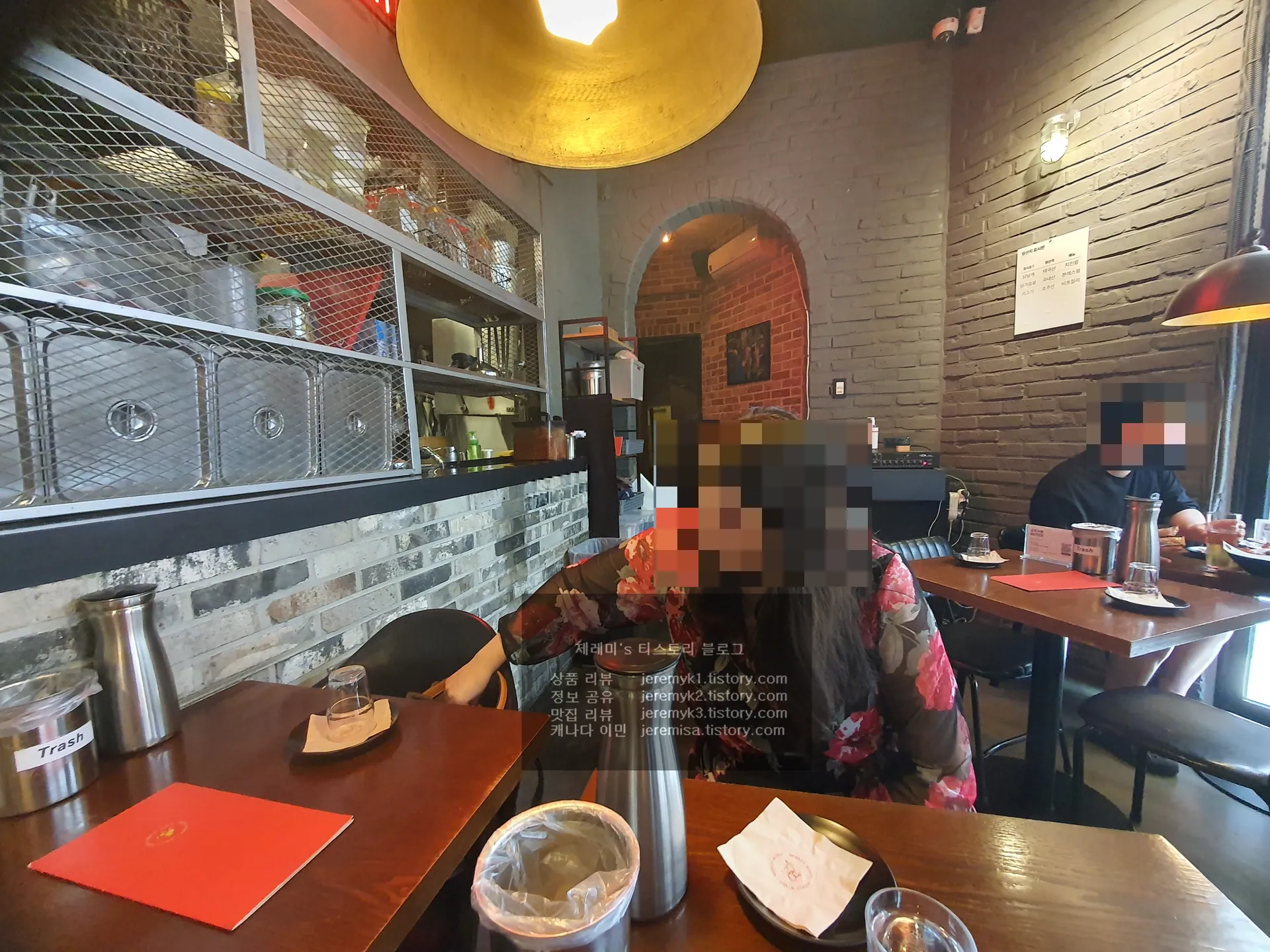 [네키드윙즈] 이태원 맛집 닭날개튀김 전문점 방문 리뷰