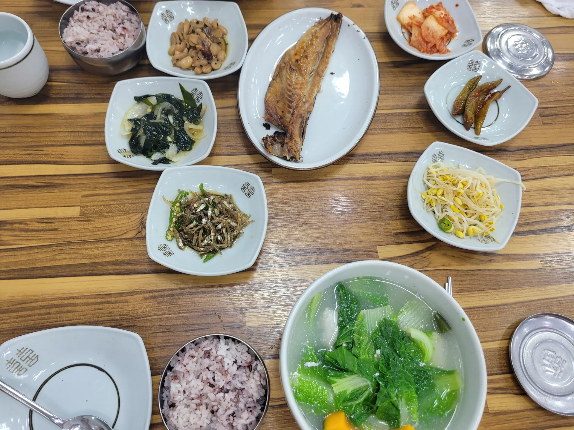 네거리식당 — 네거리식당 갈치국·고등어구이·반찬 상차림 (2023-06-15 게시, 촬영일 미확인)