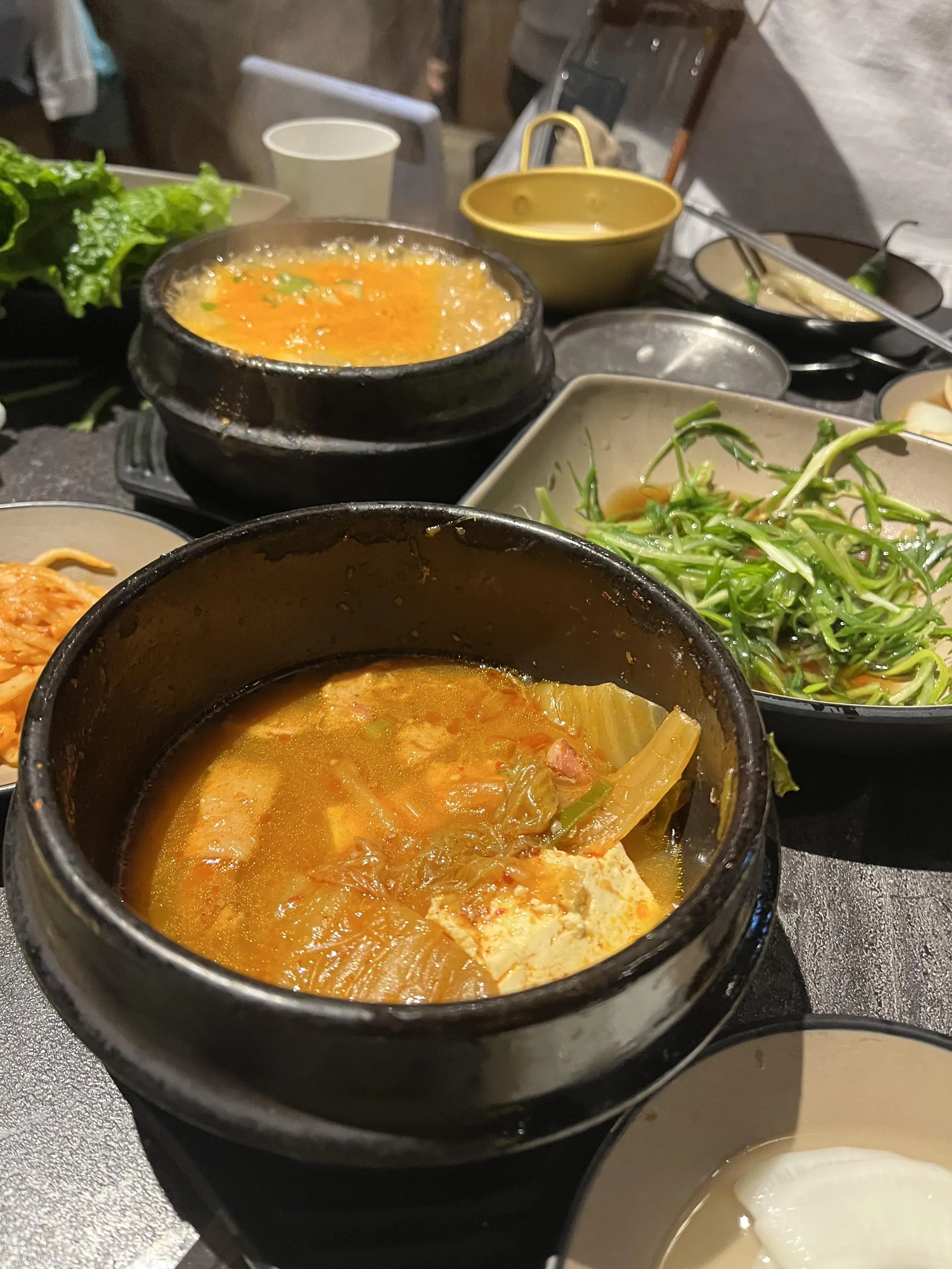 금돗 성산 흑돼지 — 김치찌개와 된장찌개 (2023-07-28 게시, 촬영일 미확인)
