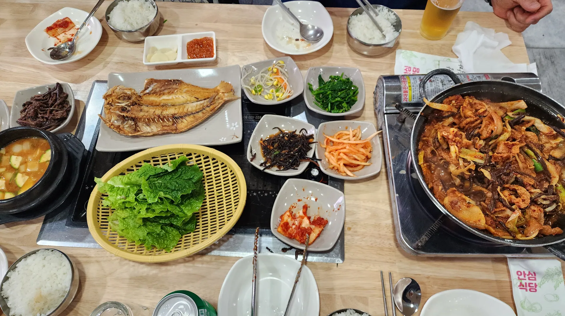 돌집식당 — 흑돼지두루치기 상차림 (2024-05-14 게시, 촬영일 미확인)