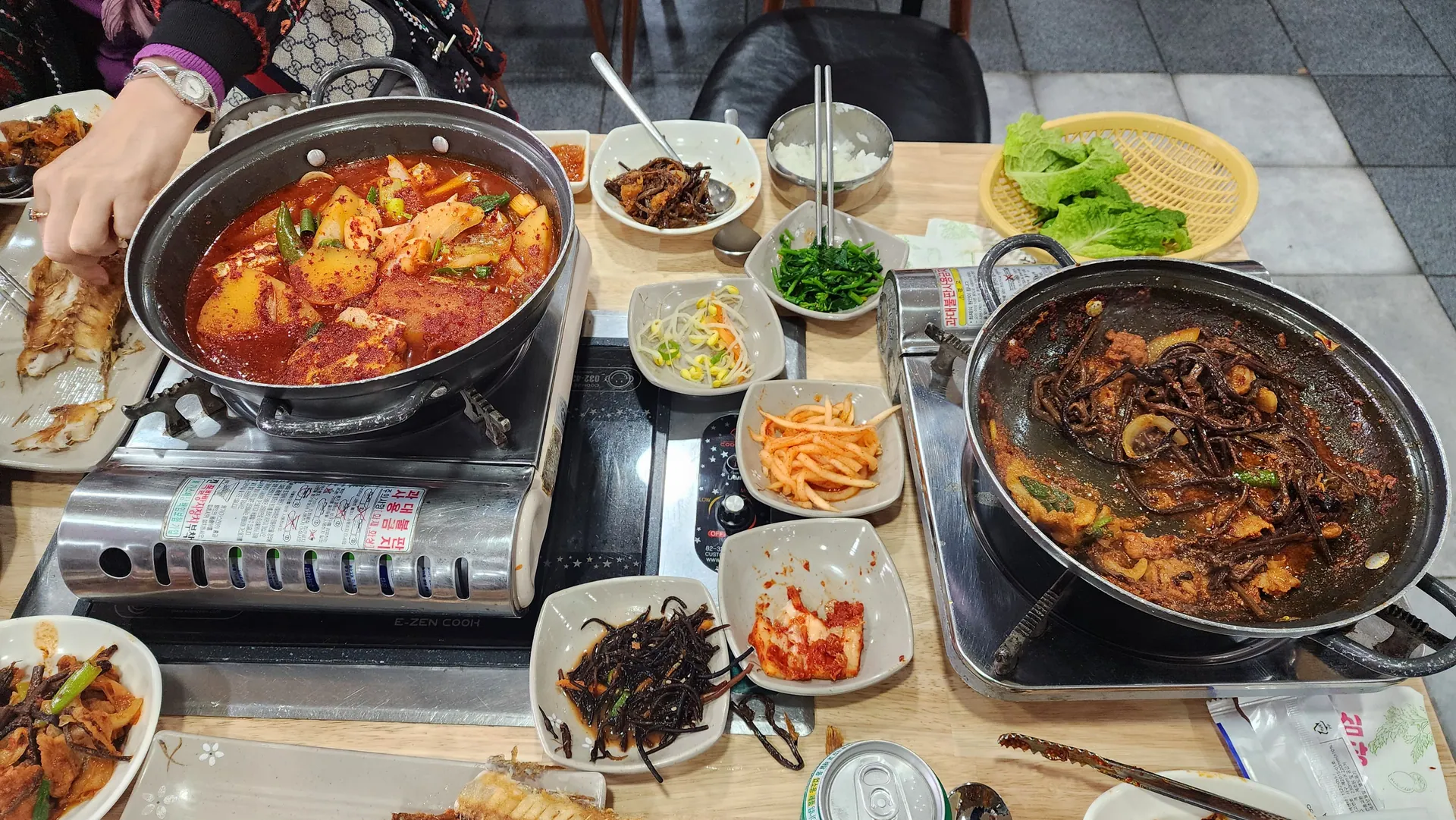 돌집식당 — 갈치조림과 두루치기 상차림 (2024-05-14 게시, 촬영일 미확인)