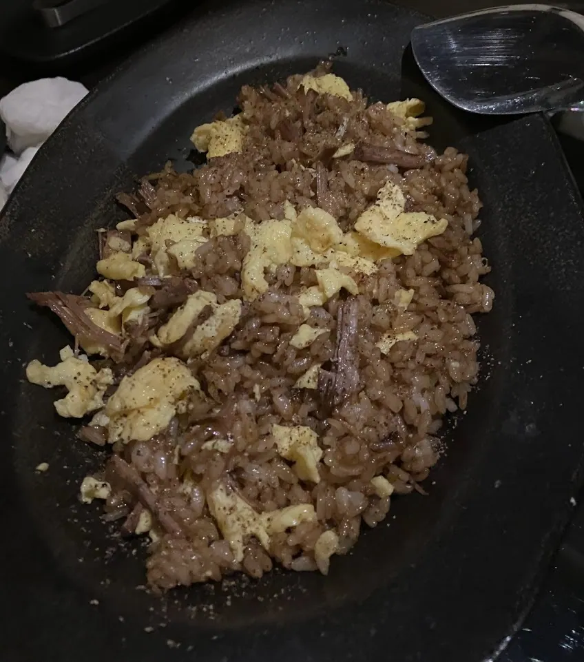 고량주관 종로 본점 · 원문 게시 당시 방문 사진 (2022-12-19T11:21:11+09:00). 청계천로77-3 고량주관 본점 방문·직접 요리·페어링 주류·실내 확인. 서예 중심20은 별도 저작물 권리 미확인으로 보류.