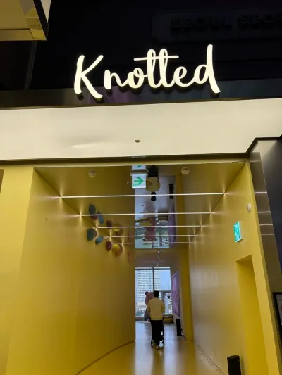 Knotted World