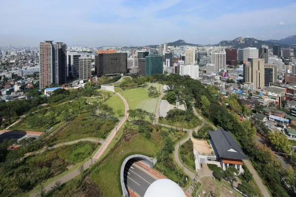 남산공원 백범광장