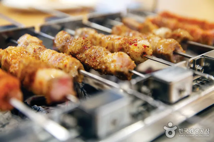 자양동 양꼬치거리 (건대 신 차이나타운)