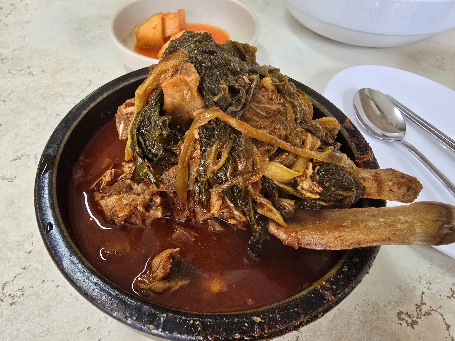 송파 24시간 노포 해장국 맛집, 풍년뼈다귀해장국 뼈해장국 후기 :: 신웅의 이것저것