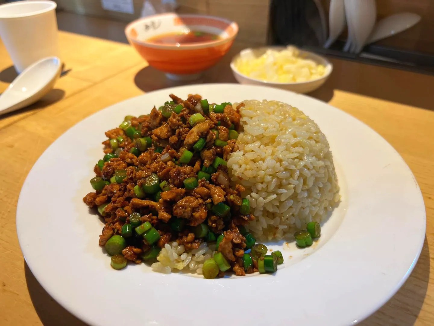 [잠실 송리단길 맛집] 미엔아이 대만 현지가 느껴지는 우육미엔(우육면) 맛집! (ft.마약차오판)