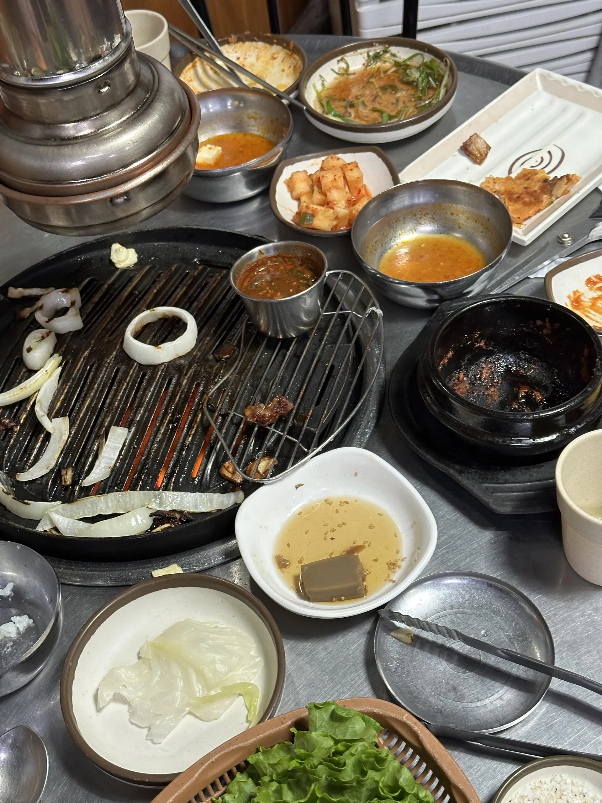 춘미향식당 — 식사 후 테이블 (2024-03-01 게시, 촬영일 미확인)