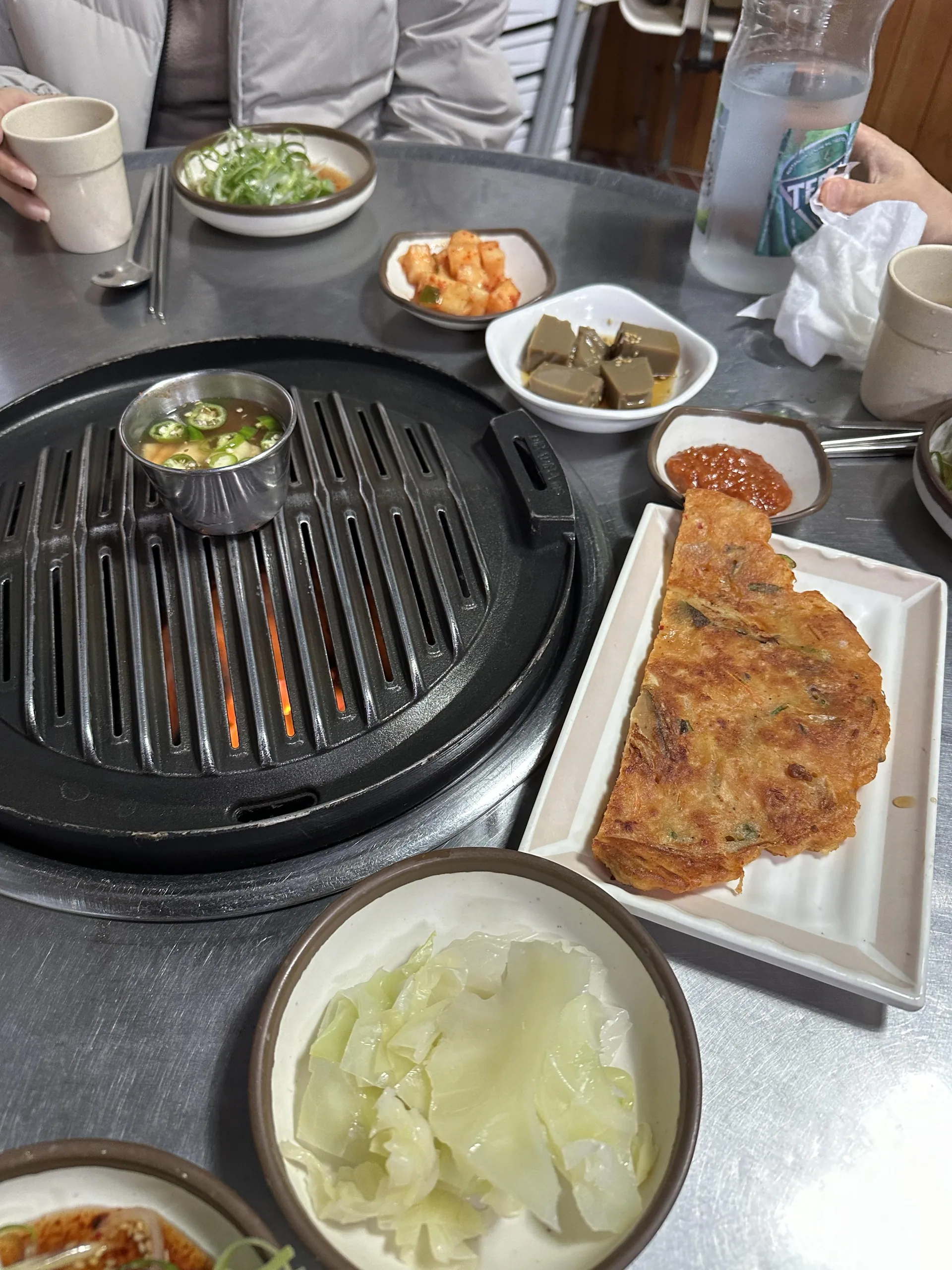 춘미향식당 — 부침개와 반찬 (2024-03-01 게시, 촬영일 미확인)