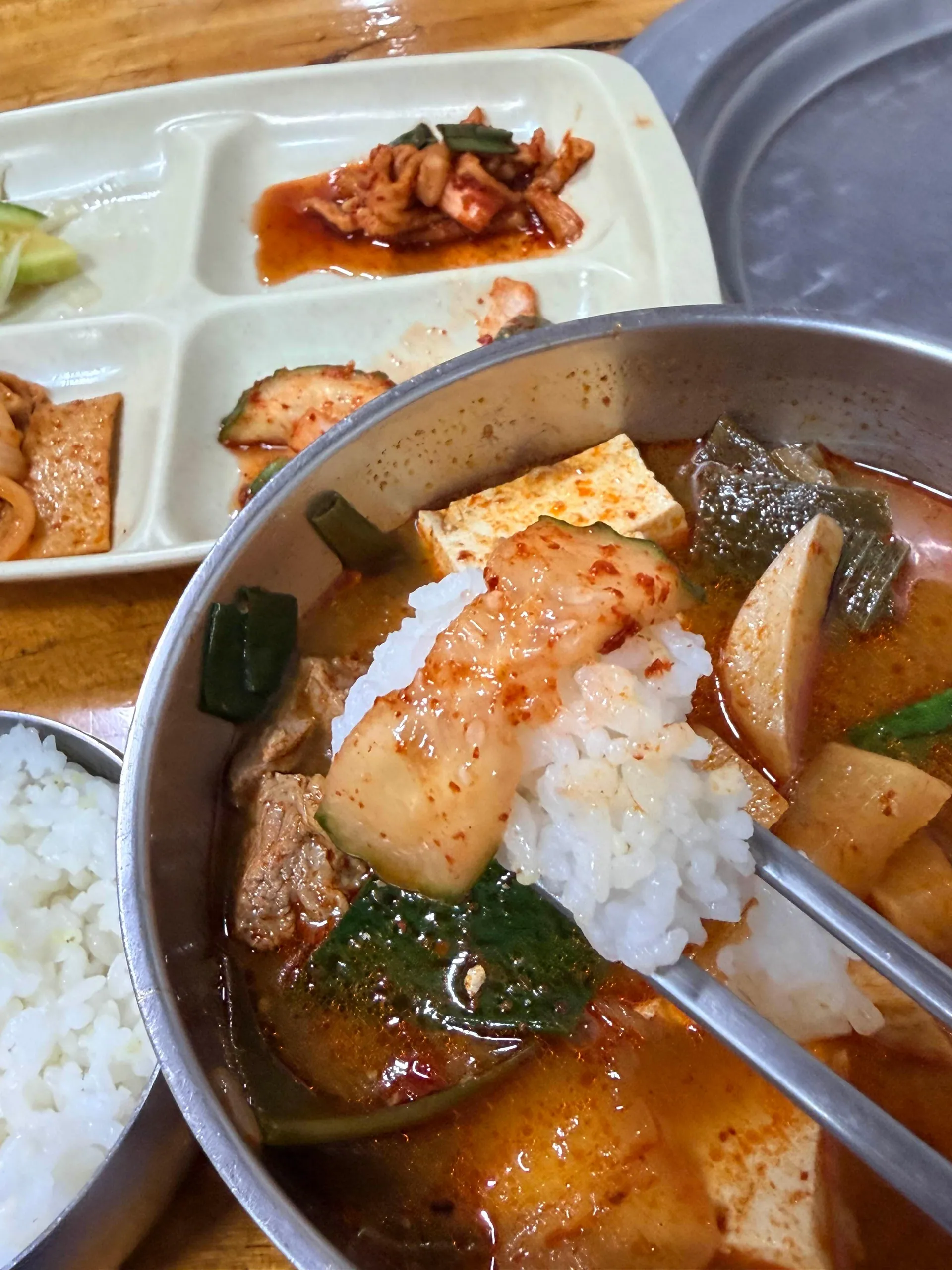 영해식당 — 찌개에 밥을 넣은 모습 (2026-10-10 게시, 촬영일 미확인)