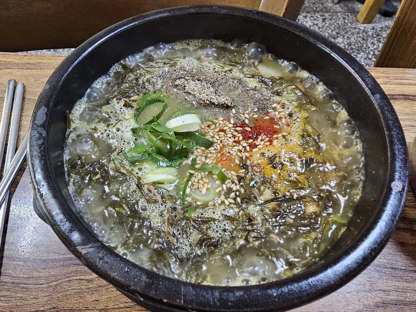 맨도롱해장국 — 몸국과 밥 (2023-05-20 게시, 촬영일 미확인)