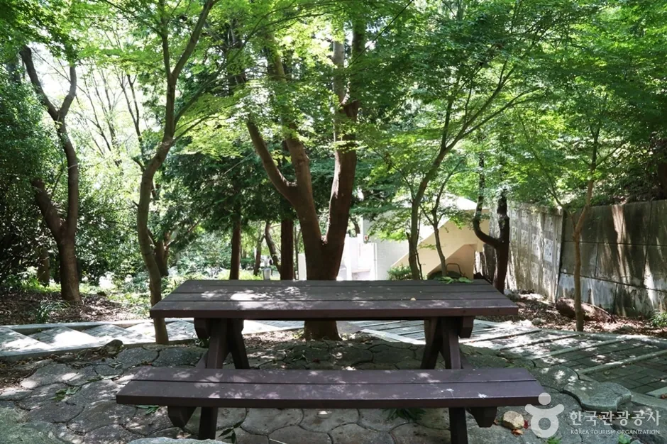 황령산레포츠공원 공원 쉼터와 휴식공간