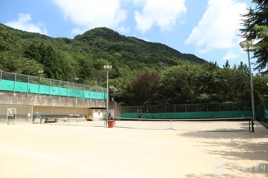 황령산레포츠공원 야외 운동장