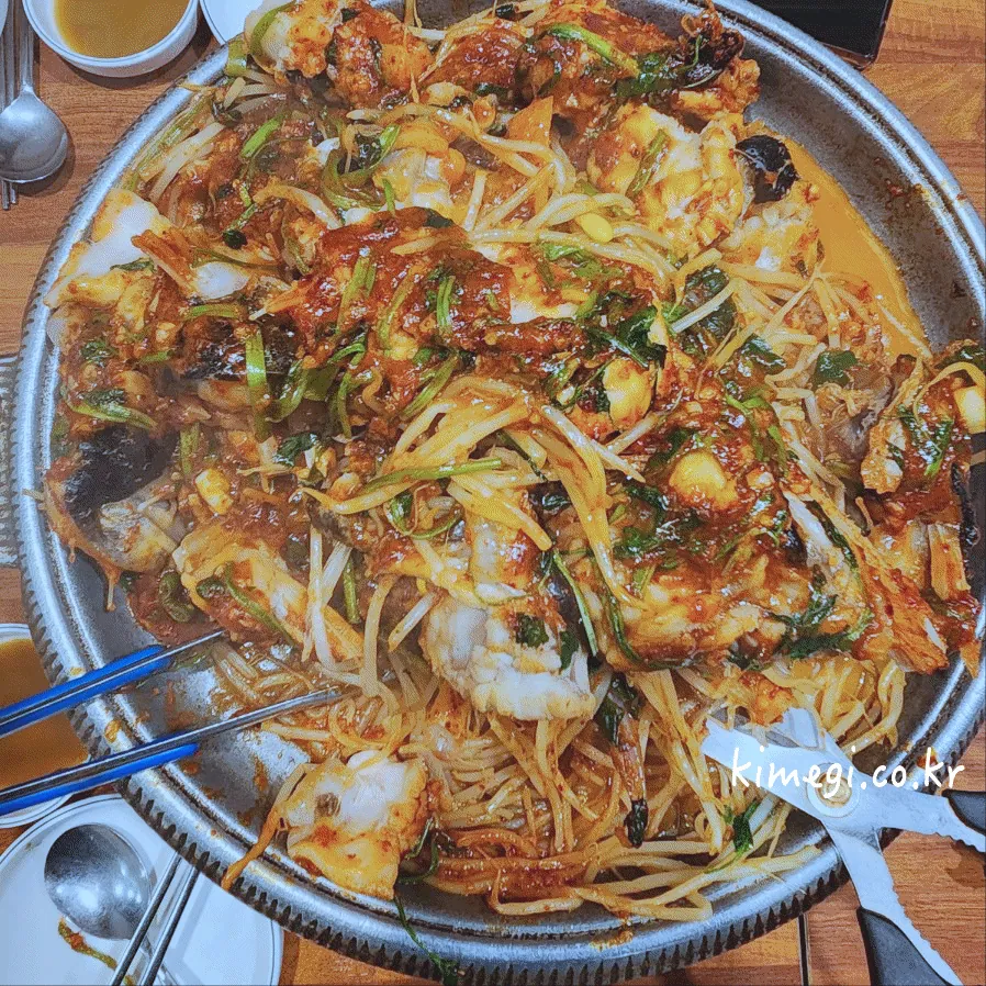 월순철판동태찜 본점 · 원문 게시 당시 방문 사진 (2023-11-29T00:16:54+09:00). 외관·조리 음식 직접촬영 승인. 방송 사진을 크게 재촬영한 액자는 별도 권리 확인 전 보류.