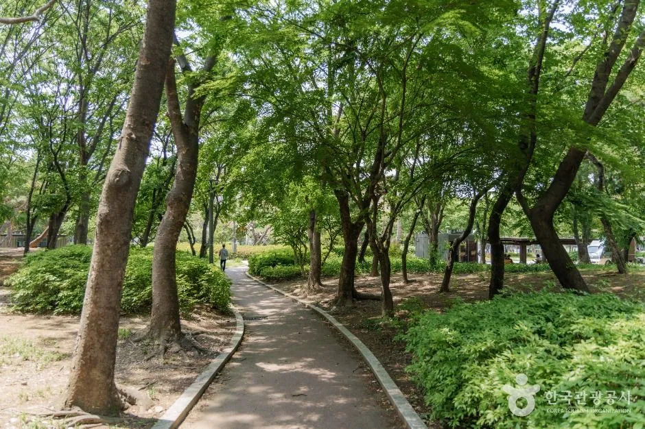 양재근린공원 — 서울_양재근린공원 (5) (촬영일 미확인)