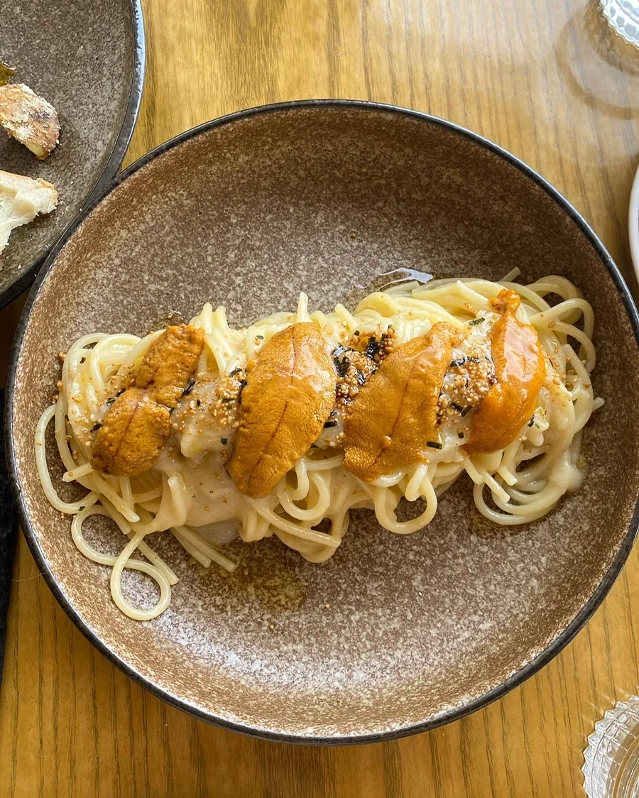 Pasta served at 광안리남매.